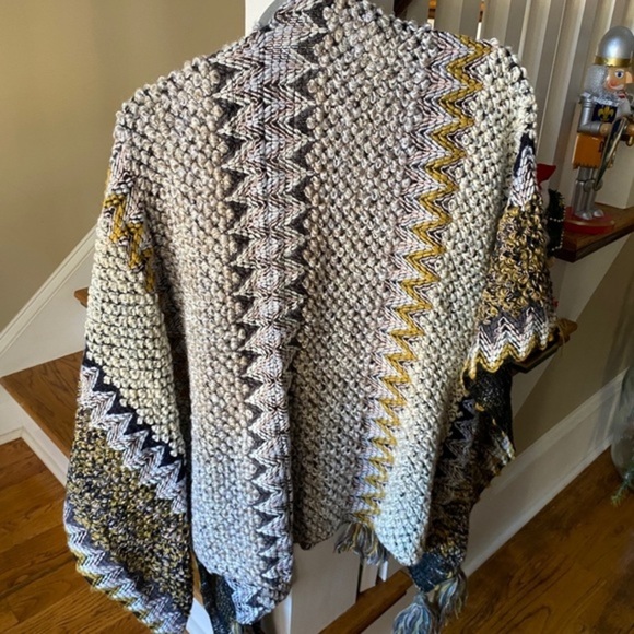 Anthropologie Fringe Knit Kimono - Picture 8 of 10